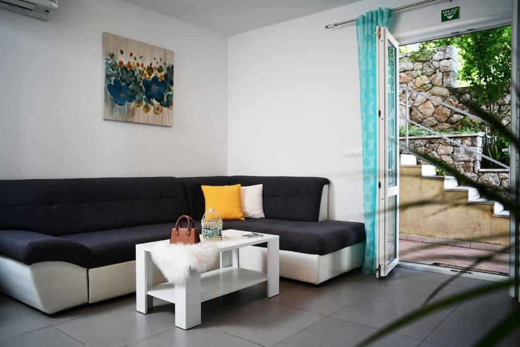Wave N' Sea Apartment With A Private Pool Dubrovnik Exterior photo