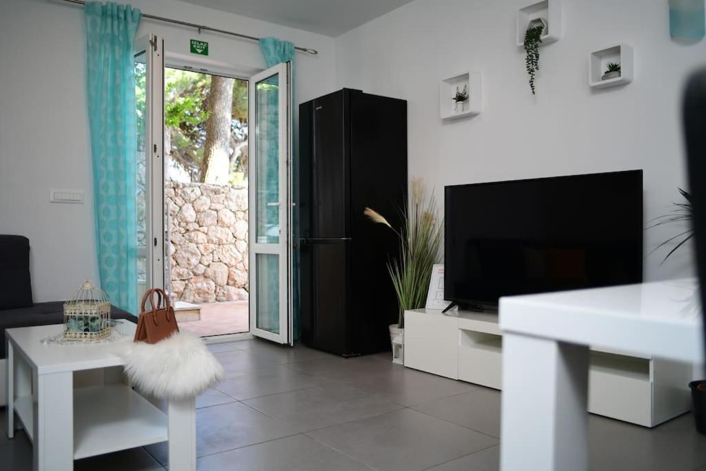 Wave N' Sea Apartment With A Private Pool Dubrovnik Exterior photo