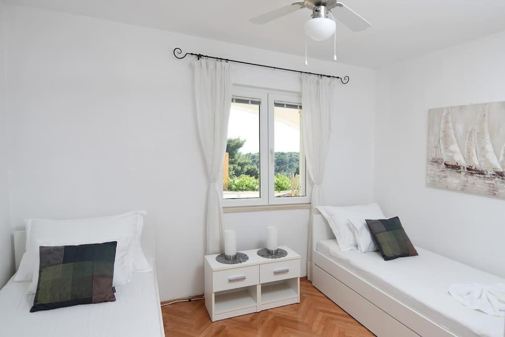 Wave N' Sea Apartment With A Private Pool Dubrovnik Exterior photo