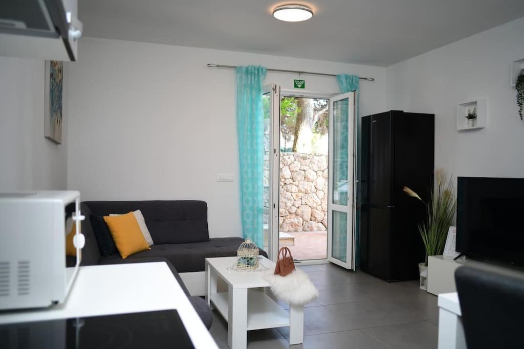 Wave N' Sea Apartment With A Private Pool Dubrovnik Exterior photo